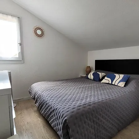 Hotel Maison Renovee Avec Piscine, Tennis Et Terrasse - 4 Personnes - La Palmyre - Fr-1-705-73 3*